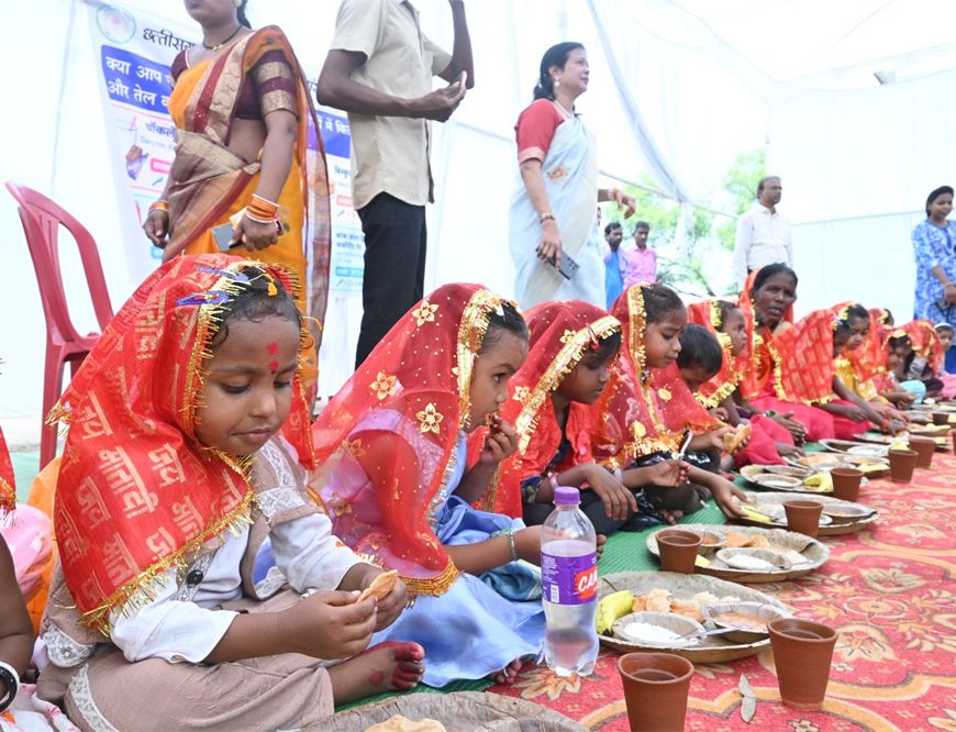 350 किशोरी बालिकाओं और माताओं को स्वास्थ्य एवं सुरक्षा के प्रति किया गया जागरूक