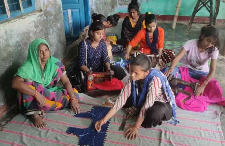 नवरात्र विशेष-6: झांसी की वंदना ने सुई-धागे से लिखी आत्मनिर्भरता की कहानी
