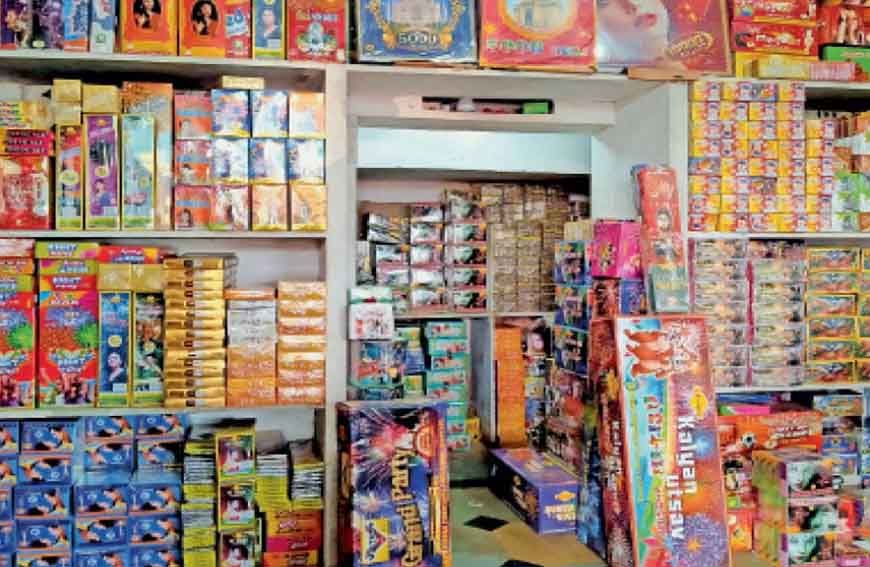 भोपाल के हलालपुरा पटाखा बाजार पर कार्रवाई की तैयारी, स्टे हटते ही होगा शिफ्ट