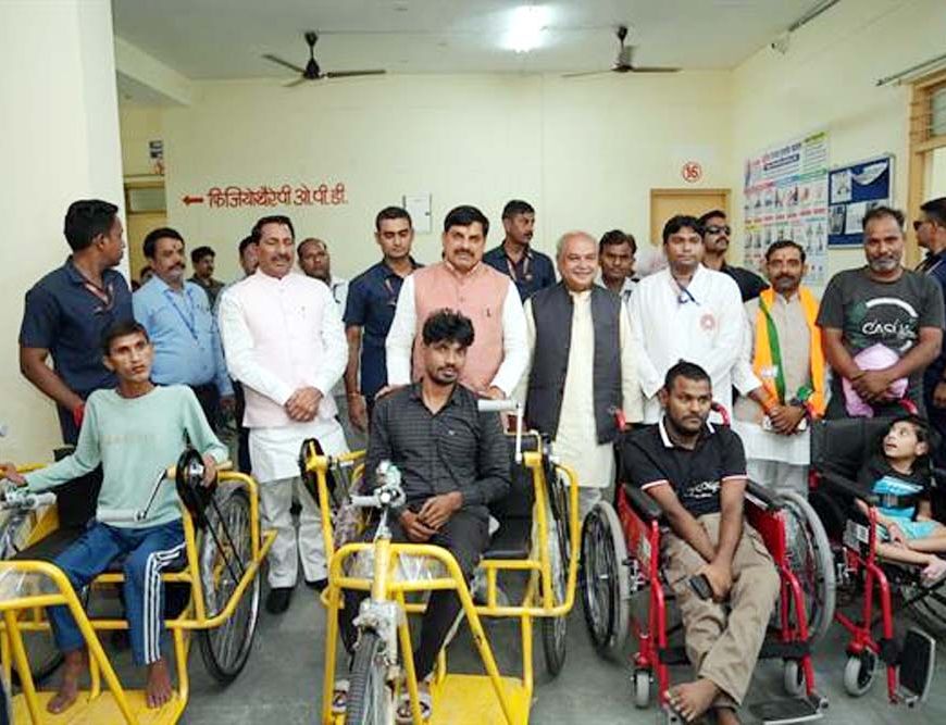 मुख्यमंत्री डॉ. यादव ने मुरैना जिला दिव्यांगजन पुनर्वास केंद्र का किया निरीक्षण