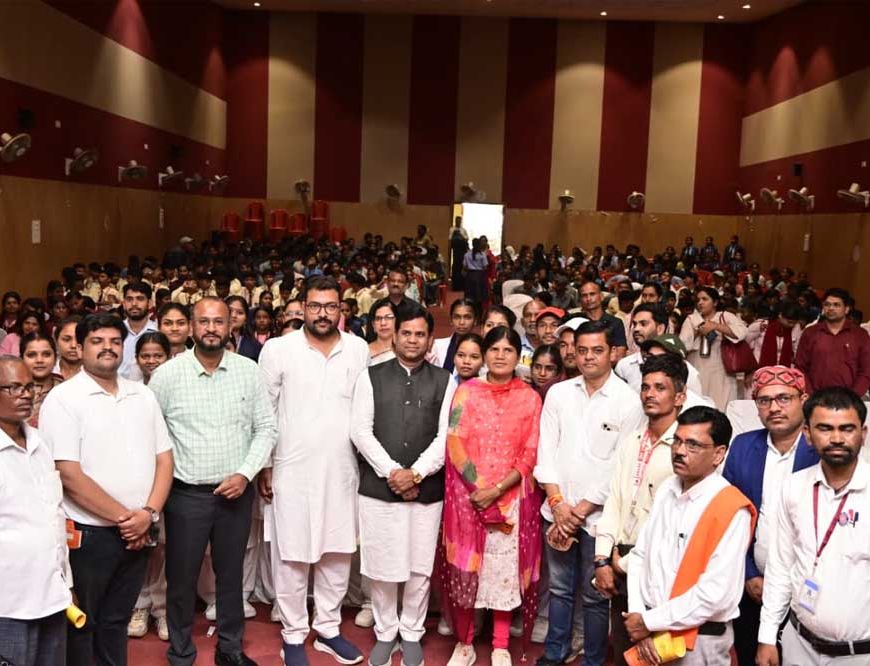 विकसित भारत @2047 के संकल्प को साकार करने में युवाओं की होगी निर्णायक भूमिका : छत्तीसगढ़ राज्य युवा आयोग के अध्यक्ष  विश्व विजय सिंह तोमर
