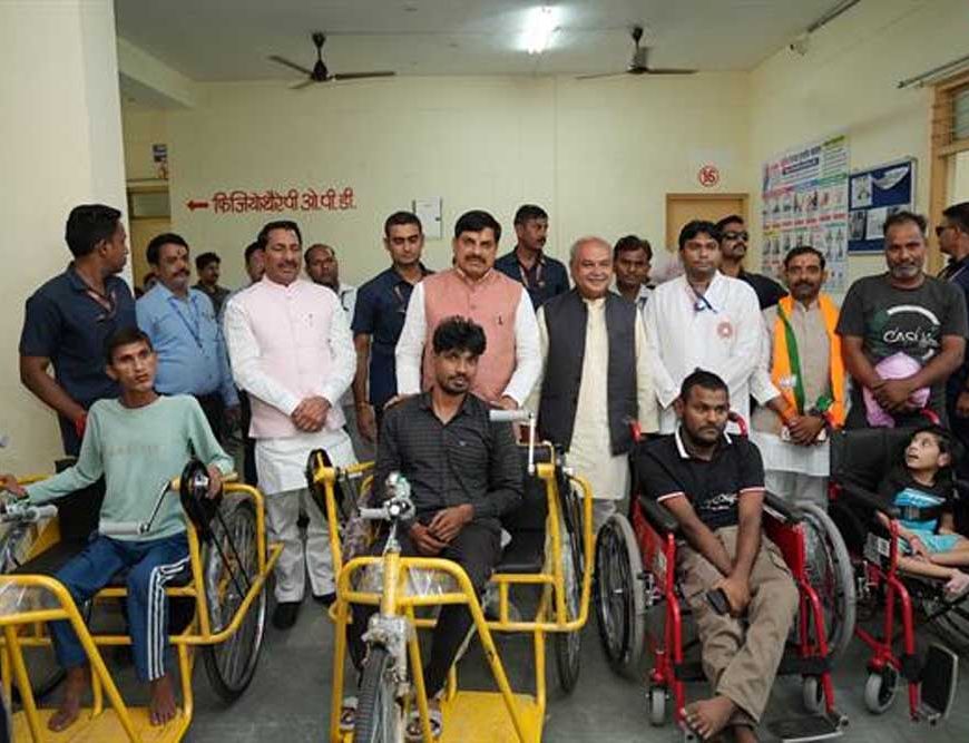 मुख्यमंत्री डॉ. यादव ने मुरैना जिला दिव्यांगजन पुनर्वास केंद्र का किया निरीक्षण