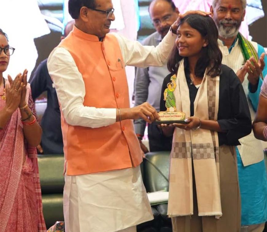 महिला किसान दिवस पर सांची में शिवराज सिंह चौहान का संवाद, 46 ग्रामीण सड़कों का भी किया भूमिपूजन