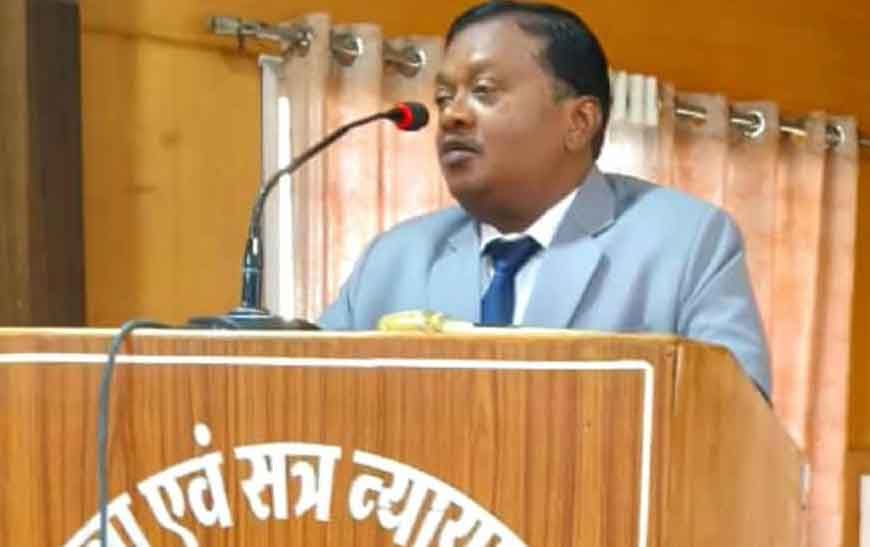 रायपुर : तकनीक से सुगम न्याय, विधि से सुनिश्चित निष्पक्षता: दुर्ग जिला न्यायालय में ‘न्याय श्रुति नियम, 2025’ पर विधिक संगोष्ठी एवं डिजिटल साक्ष्य प्रदर्शनी आयोजित