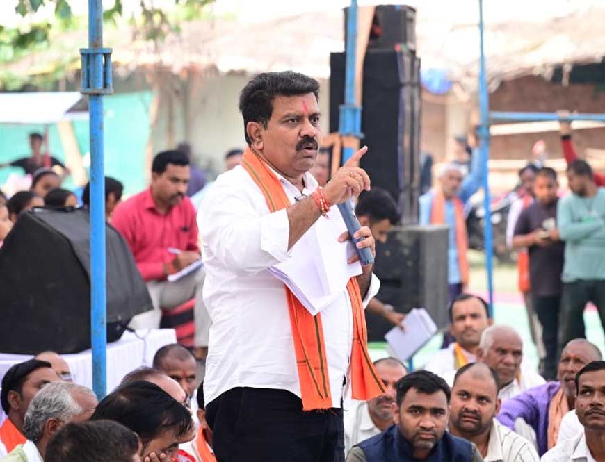 उप मुख्यमंत्री  विजय शर्मा ने तीन गांवों में 1.55 करोड़ रुपए के गौरव पथ निर्माण का किया भूमिपूजन