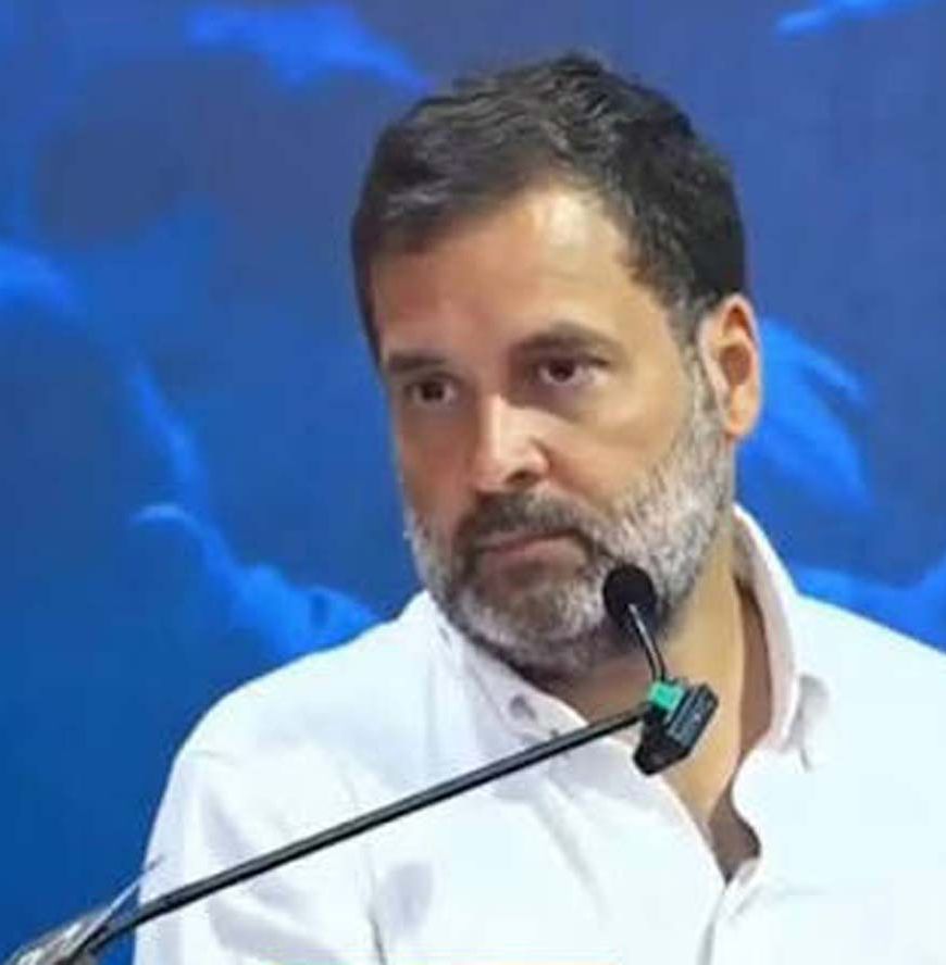 राहुल गांधी के खिलाफ महिला पत्रकार की शिकायत, बदसलूकी का आरोप