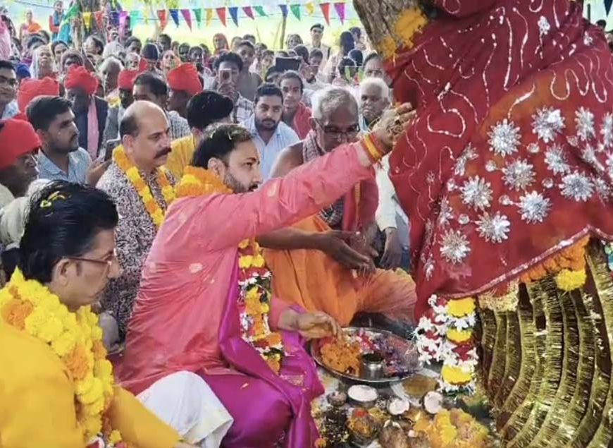 बस्तर दशहरा: बेल फल भेंटकर देवी-देवताओं को दिया जाएगा न्योता