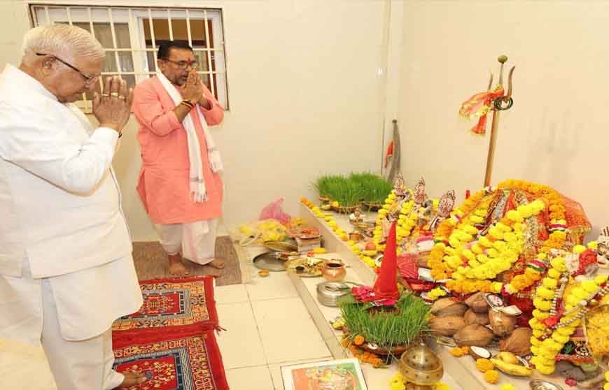 महानवमी पर राज्यपाल पटेल ने किया कन्या पूजन, प्रदेशवासियों की सुख-समृद्धि की कामना