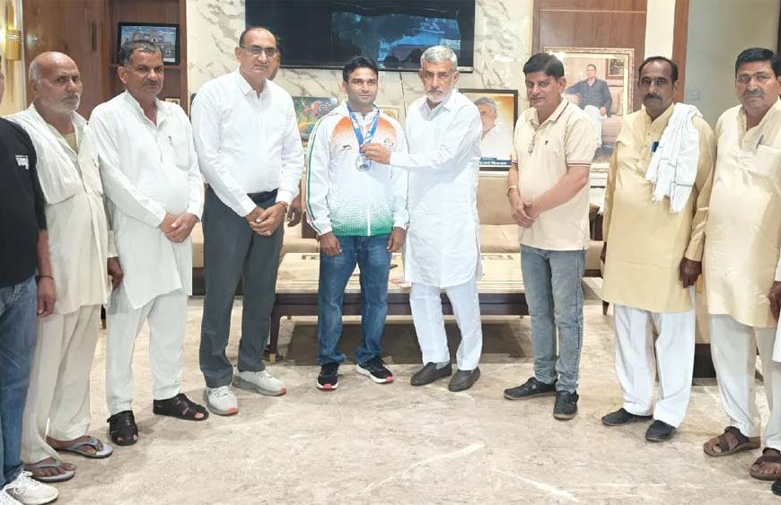 हरियाणा के संदीप कड़वासरा ने एथेंस ओलिंपिक में जीता सिल्वर मेडल