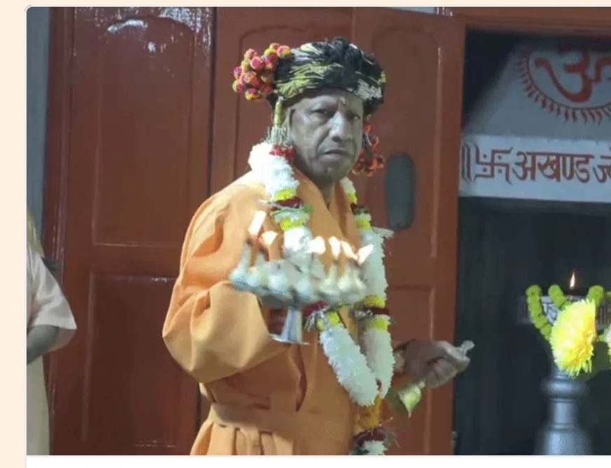 विजयादशमी पर गोरक्षपीठाधीश्वर ने किया महायोगी गोरखनाथ का विशिष्ट पूजन, लोक कल्याण की प्रार्थना की