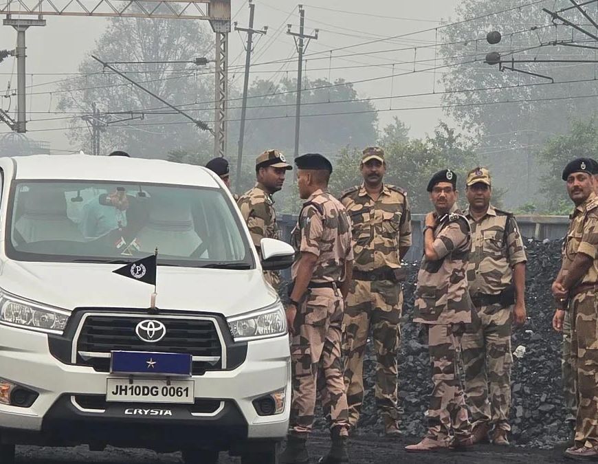धनबाद में कोयला चोरी पर CISF का एक्शन, 14 ठिकानों पर छापेमारी; 200 किलो कोयला जब्त