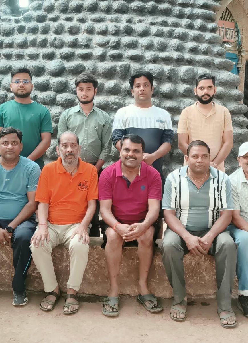 बजरंग भक्त मंडल ने की 900 किलो हरे चारे की सेवा, शरद पूर्णिमा पर आज होगा 51 किलो दूध की खीर का वितरण