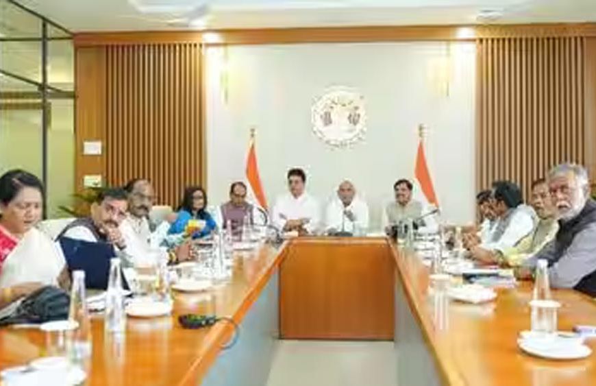 मोहन यादव की अध्यक्षता में BJP कोर ग्रुप की बैठक, खड़गे की टिप्पणी पर निंदा प्रस्ताव पारित
