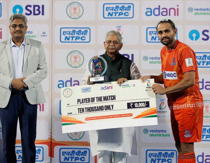 जसकरण सिंह के पांच गोलों के बावजूद बैलाडीला बुल्स जीत से दूर, संस्कारधानी स्ट्राइकर्स ने 5-5 से ड्रॉ कराया मुकाबला
