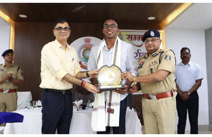 बस्तर के अनिमेष का दुनिया में बजा डंका, भारत के स्टार धावक को IG-SSP ने किया सम्मानित
