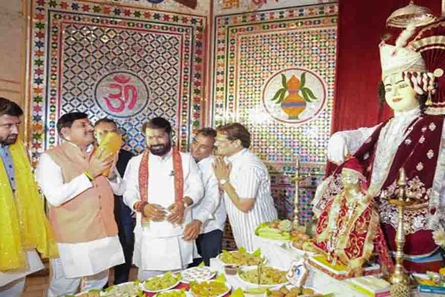 सीएम मोहन यादव ने उज्जैन में गुरु महाराज टेकचंद जी के 215वें समाधि पर्व पर किए दर्शन, धर्मस्थल के लिए ₹1 करोड़ देने की घोषणा