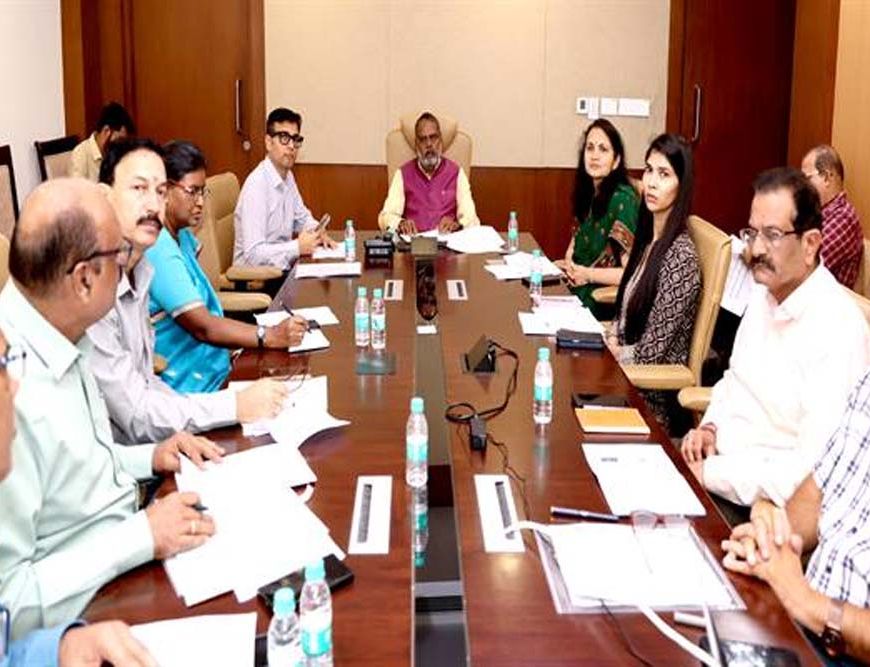 जिला दिव्यांग पुनर्वास केंद्रों को मजबूत बनाएं, निर्बाध संचालन सुनिश्चित करें : मंत्री कुशवाहा