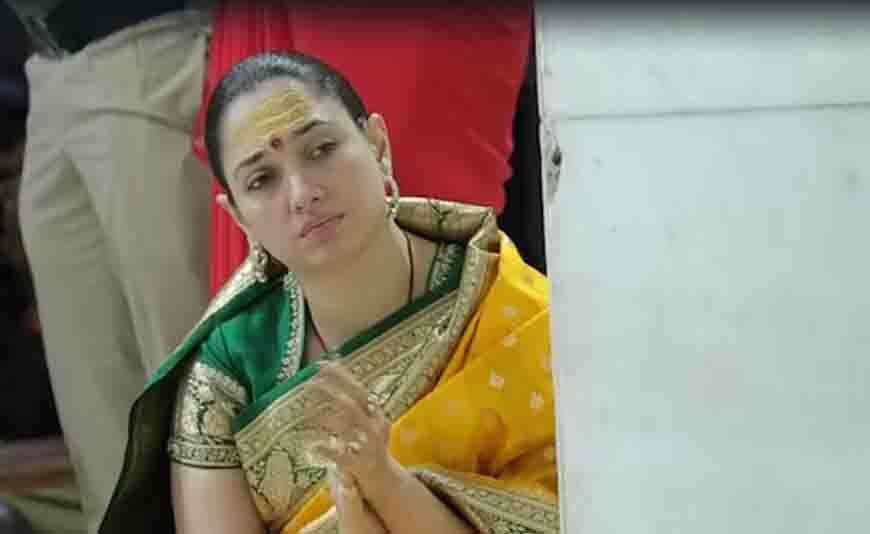 तमन्ना भाटिया ने किए महाकाल के दर्शन, मां के साथ भस्म आरती में शामिल होकर लिया आशीर्वाद