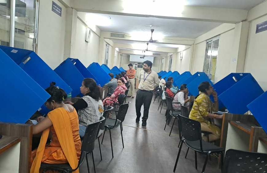 शिक्षक भर्ती परीक्षा के पहले दिन 83.25 प्रतिशत अभ्यर्थियों की उपस्थिति, 34,514 परीक्षार्थियों को प्रवेश पत्र जारी